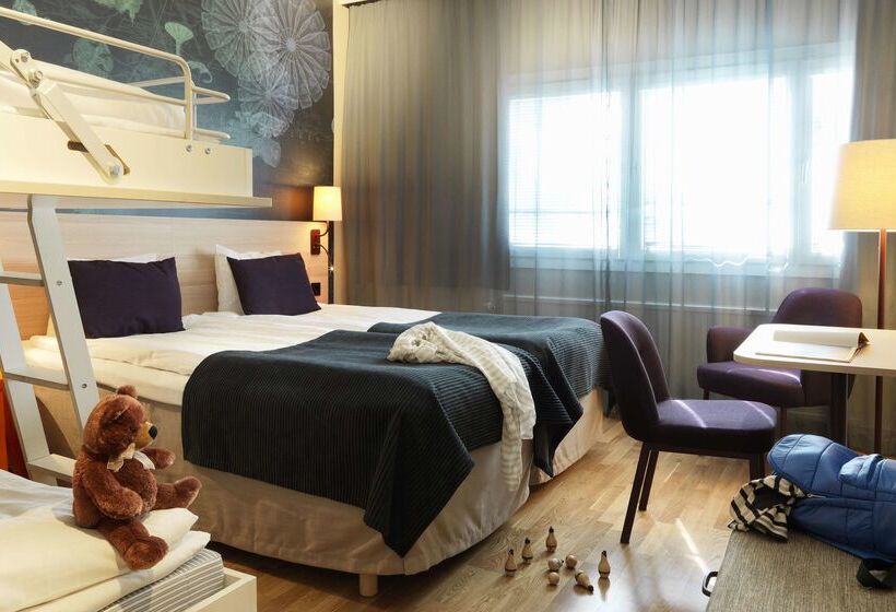 هتل Scandic Orebro Vast