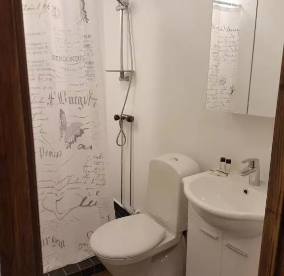 モーテル Motoristen