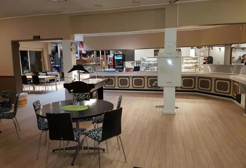 モーテル Motoristen