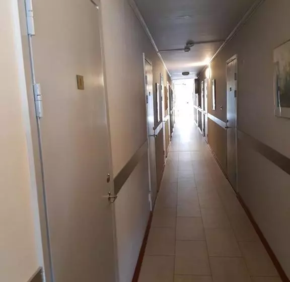 モーテル Motoristen