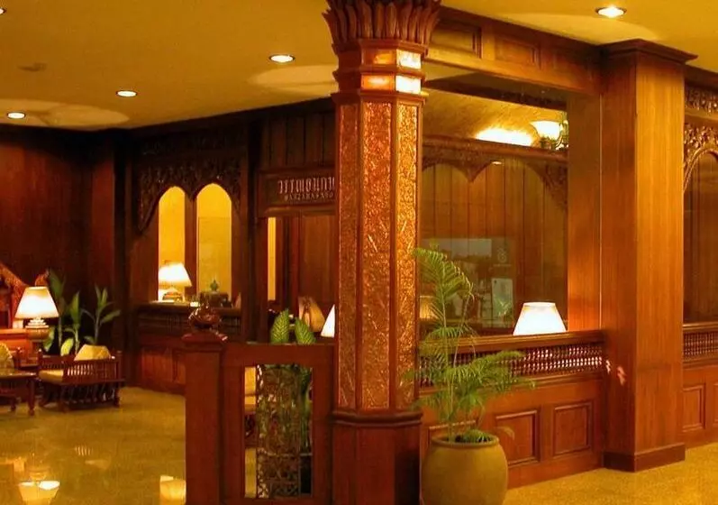 בית מלון כפרי Chiangmai Plaza