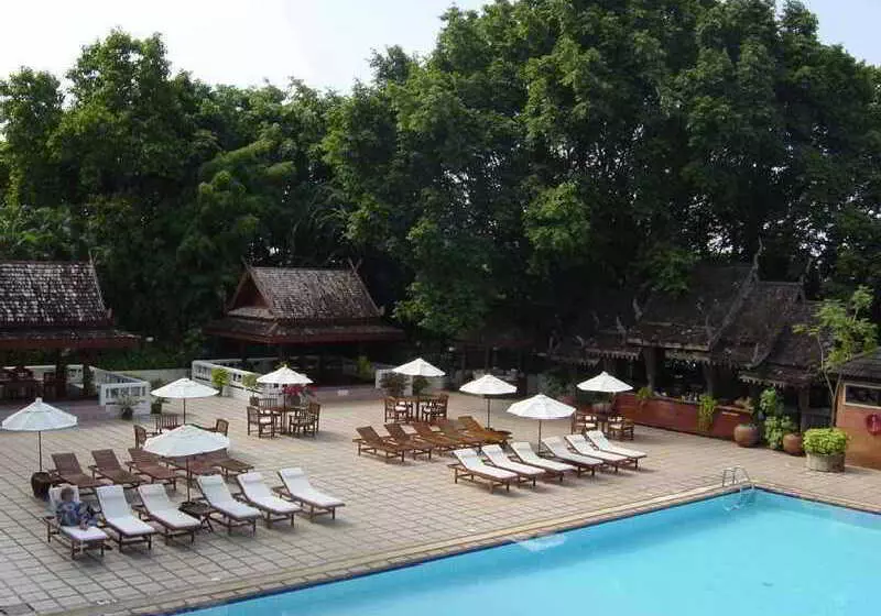 בית מלון כפרי Chiangmai Plaza