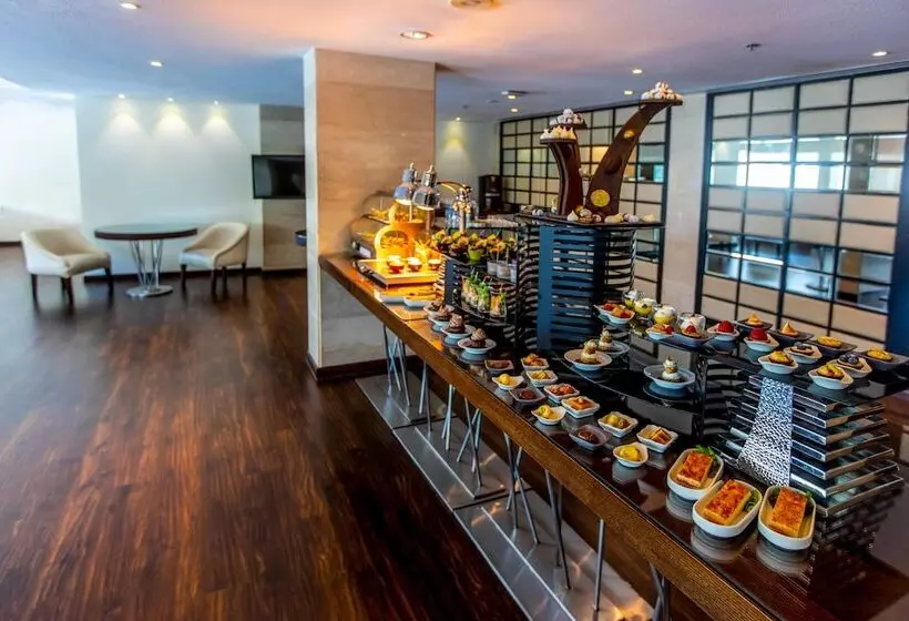 Hotel Crowne Plaza Jeddah, An Ihg