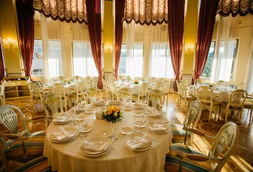 هتل Intourist Palace Batumi