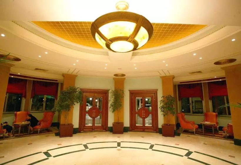 هتل Intourist Palace Batumi