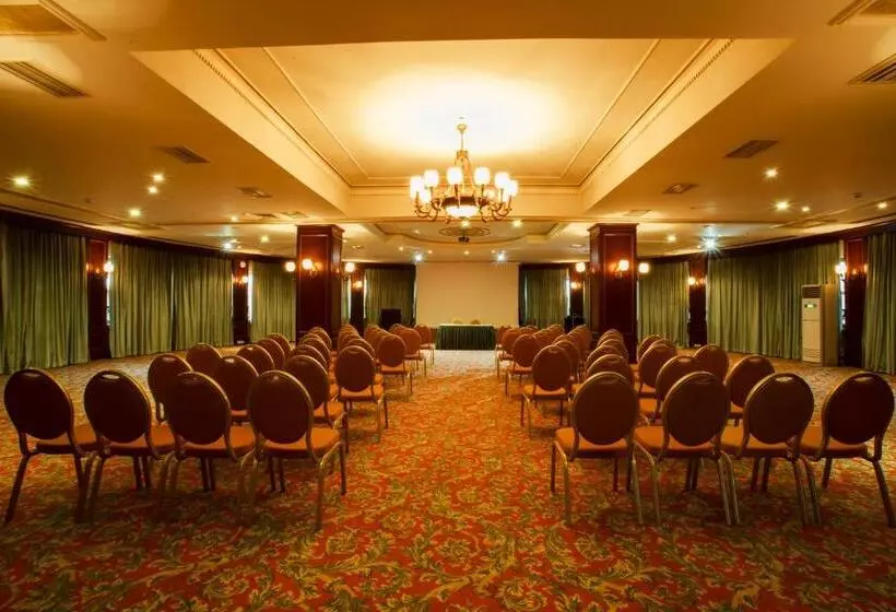 هتل Intourist Palace Batumi