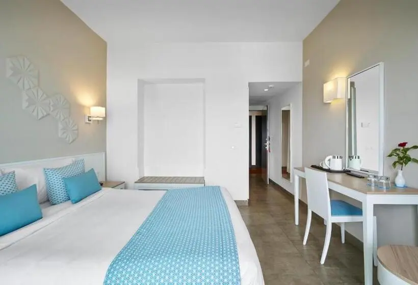 هتل Nozha Beach Resort & Spa