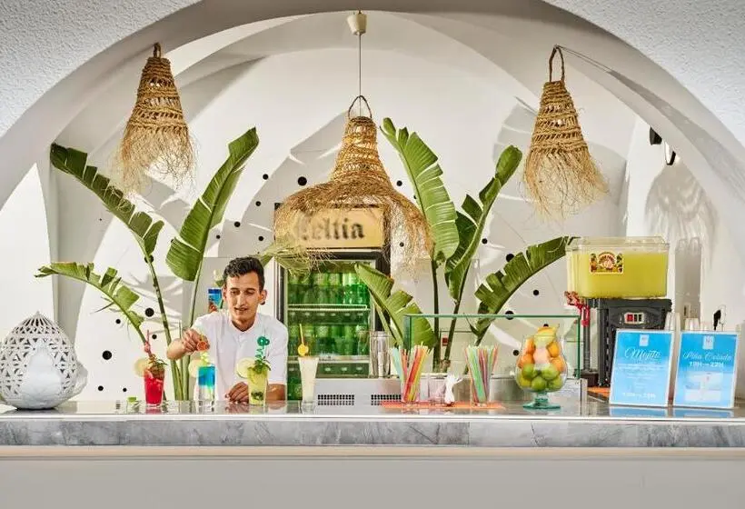 هتل Nozha Beach Resort & Spa