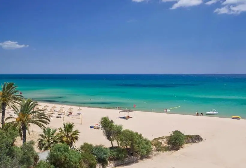 هتل Nozha Beach Resort & Spa
