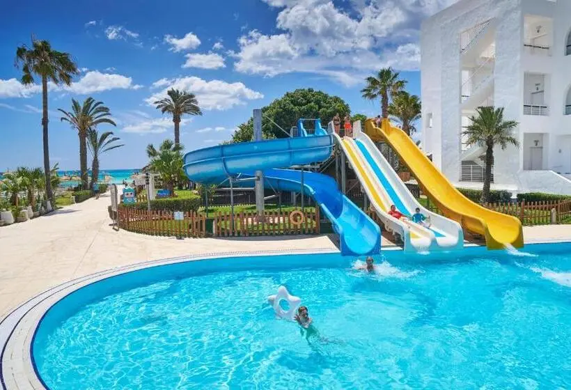 هتل Nozha Beach Resort & Spa