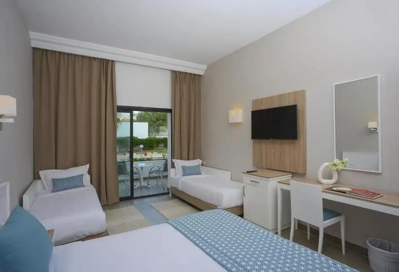 هتل Nozha Beach Resort & Spa