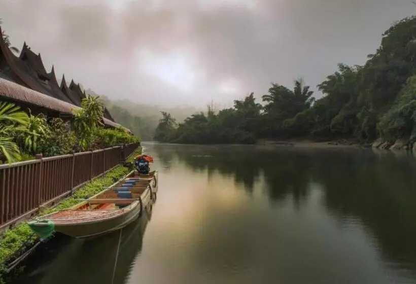 호텔 River Kwai Village