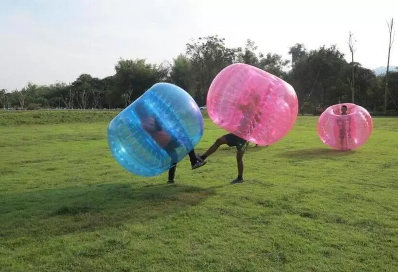 호텔 River Kwai Village