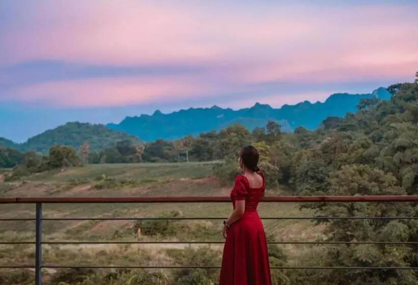 호텔 River Kwai Village