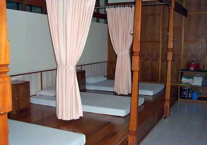 호텔 River Kwai Village