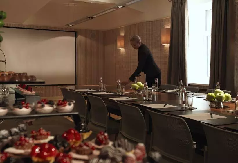 בית מלון כפרי Rocco Forte Astoria