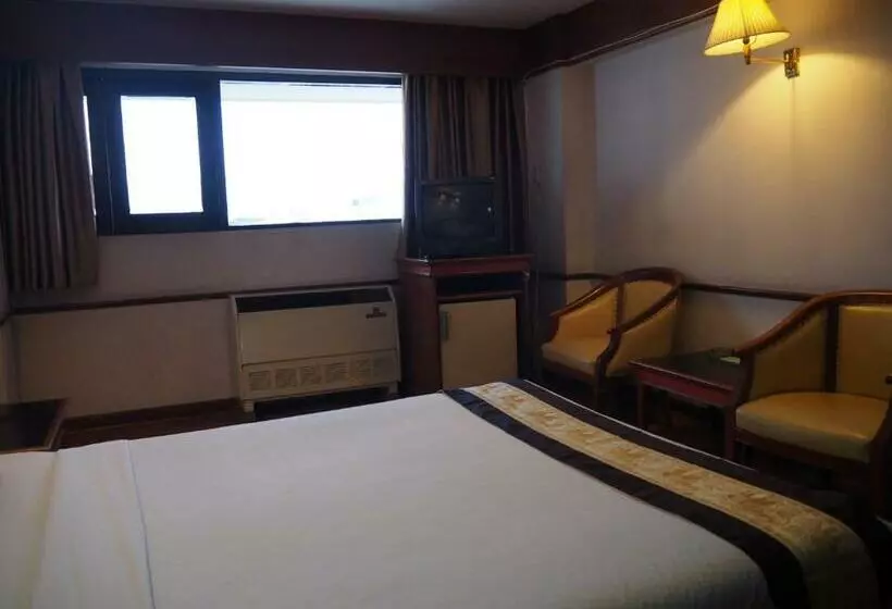 Отель Sripattana