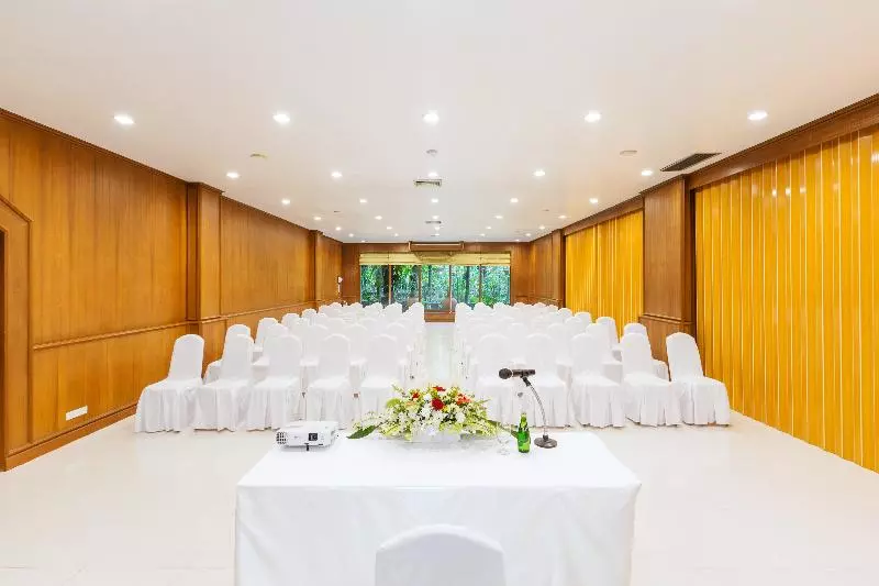 Hotel Thavorn Beach Village Resort & Spa Phuket