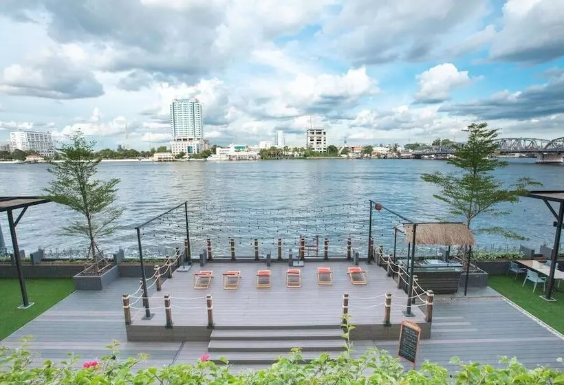 Hotel The Royal River