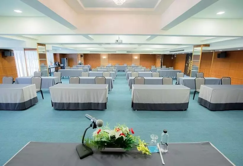 Hotel The Royal River