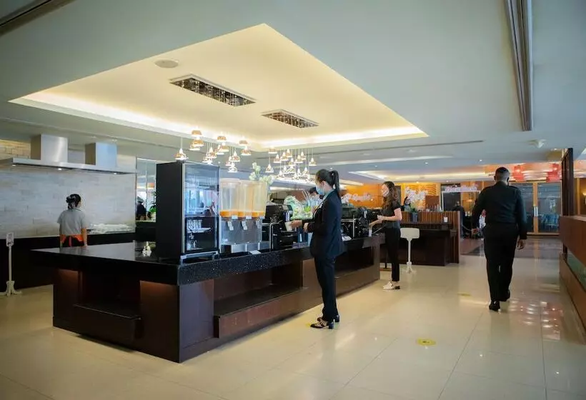 Hotel The Royal River