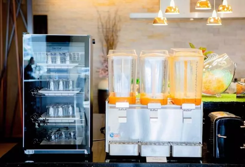 Hotel The Royal River