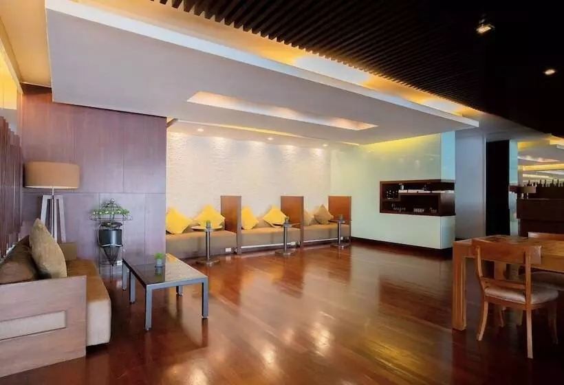 Hotel The Royal River