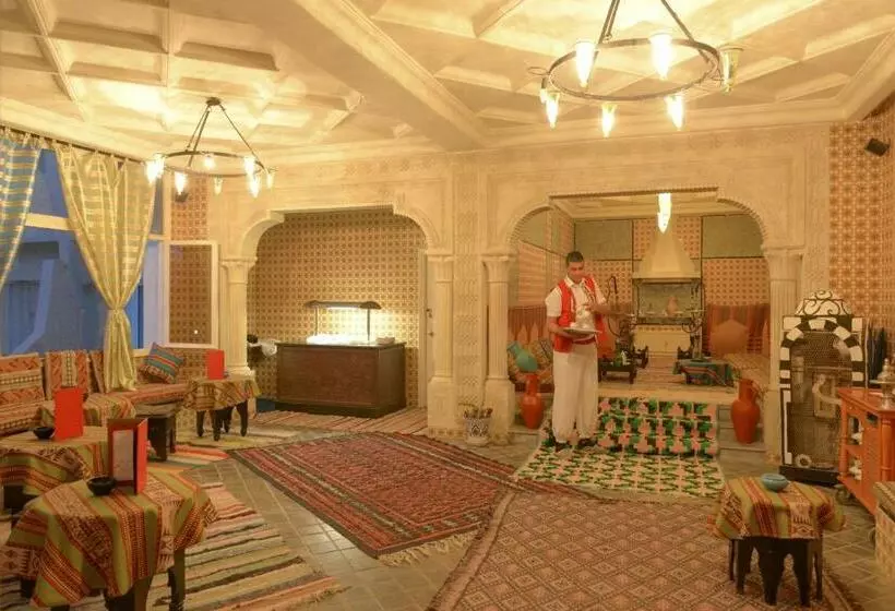 Hotel Nozha Beach Resort & Spa