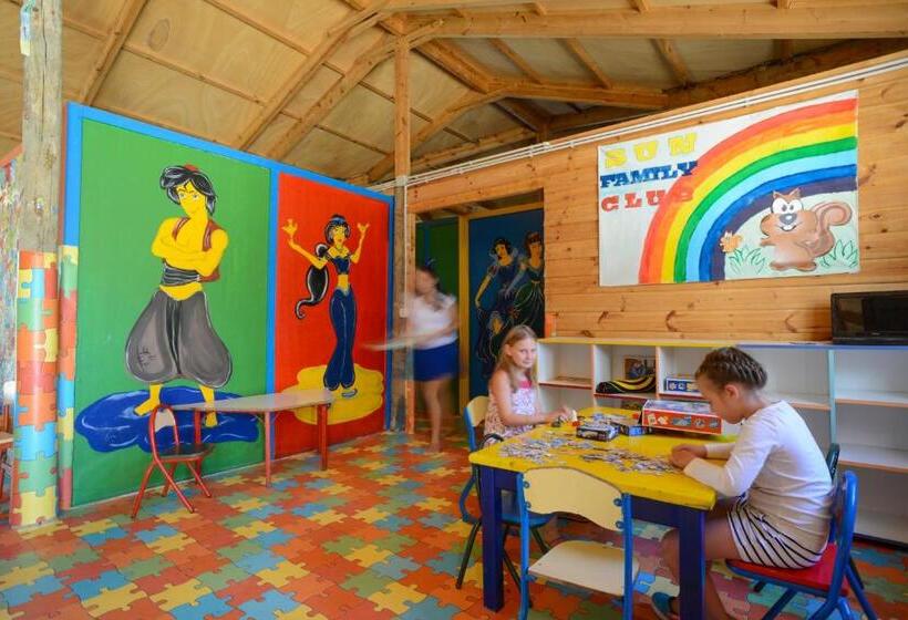 Hotel Nozha Beach Resort & Spa