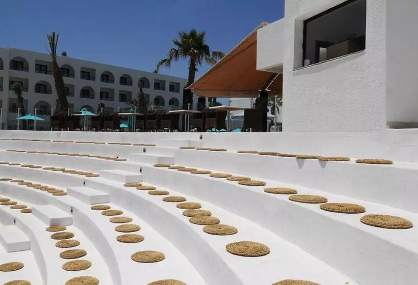 Hotel Nozha Beach Resort & Spa