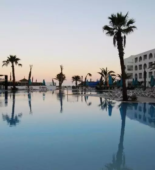 Hotel Nozha Beach Resort & Spa