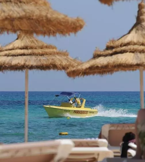 Hotel Nozha Beach Resort & Spa