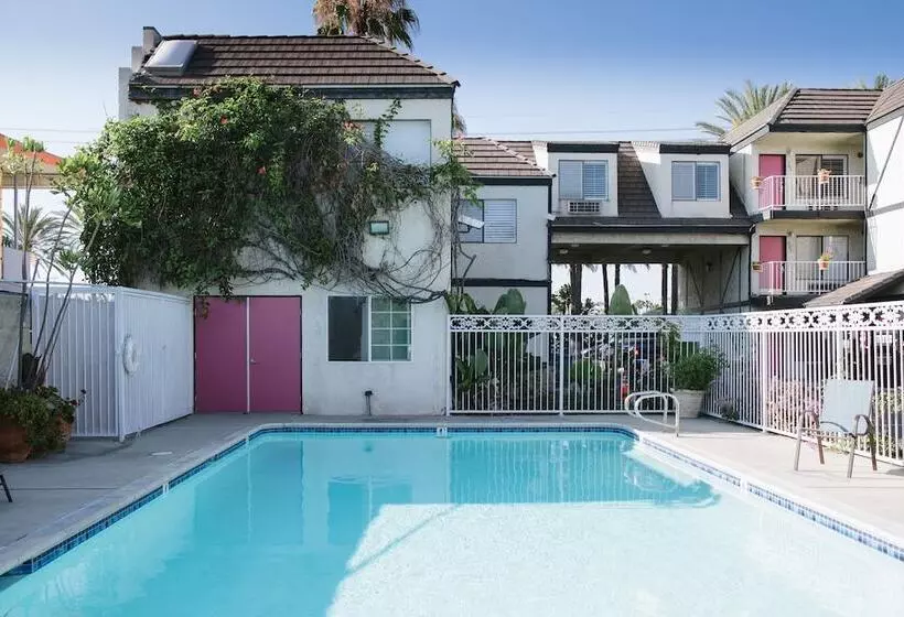 ホテル Alamo Inn And Suites  Convention Center