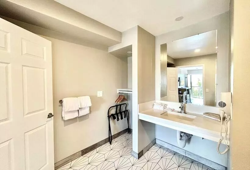 ホテル Alamo Inn And Suites  Convention Center