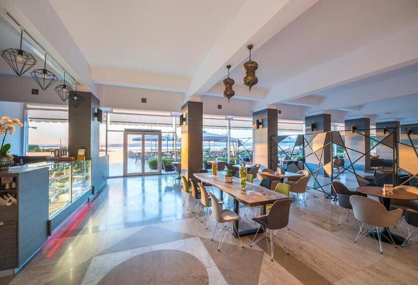 Altin Yunus Hotel & Spa çeşme