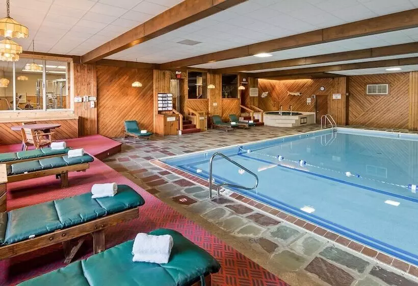 فندق Best Western Adirondack Inn