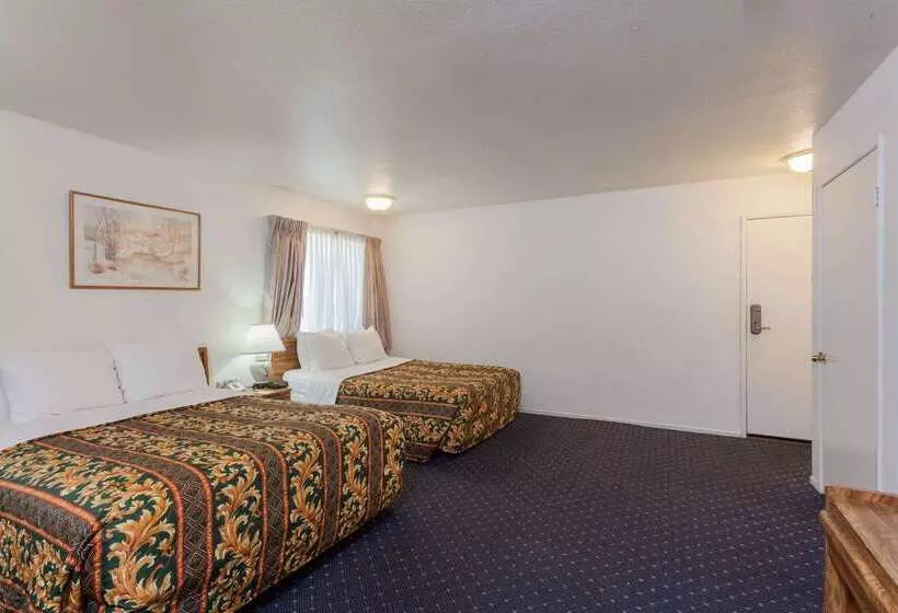 هتل Days Inn By Wyndham Anaheim West