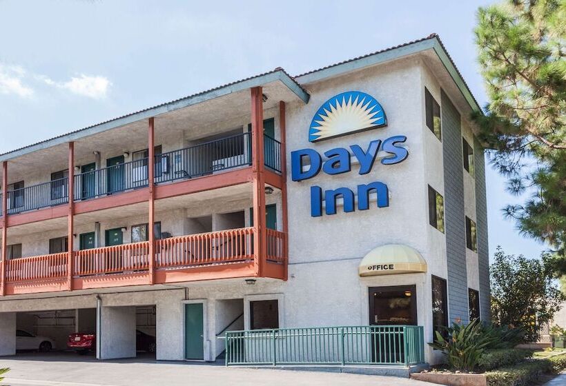 فندق Days Inn By Wyndham Anaheim West