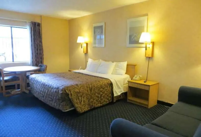 Hotelli Days Inn By Wyndham Anaheim West