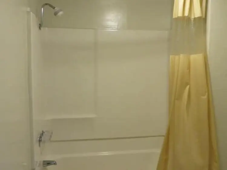 Hotelli Days Inn By Wyndham Anaheim West