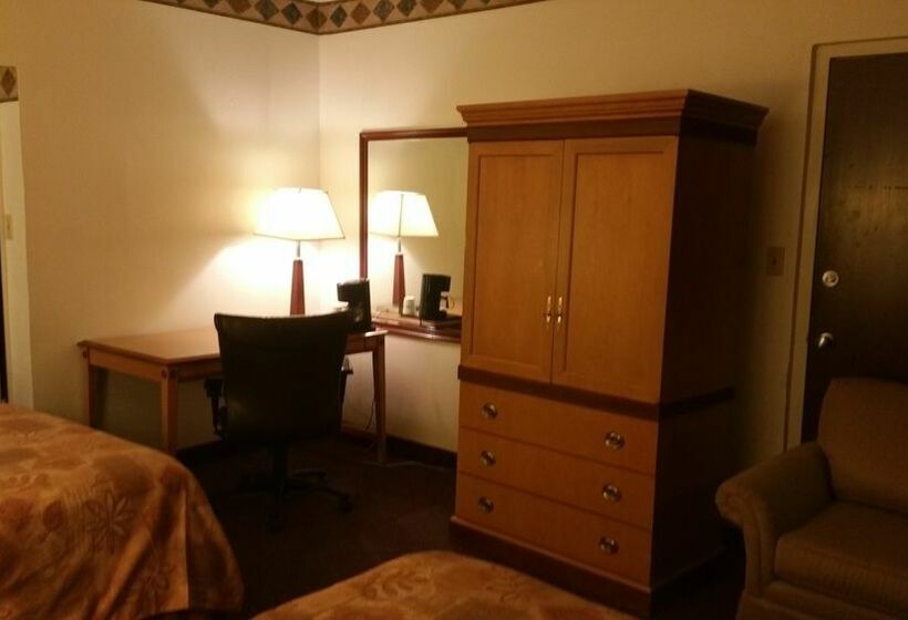 בית מלון כפרי Econo Lodge Inn and Suites Hot Springs