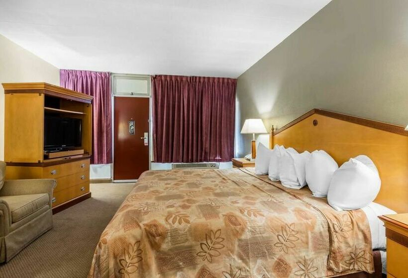 בית מלון כפרי Econo Lodge Inn and Suites Hot Springs