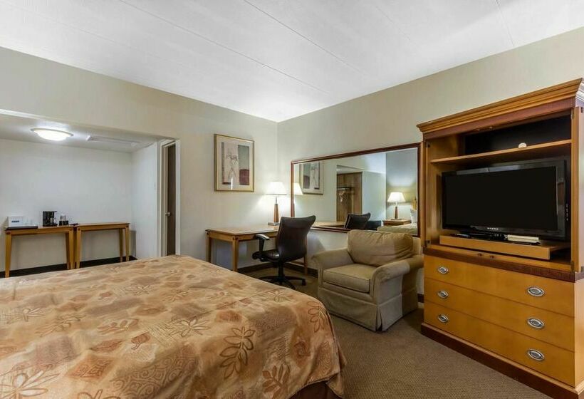 בית מלון כפרי Econo Lodge Inn and Suites Hot Springs