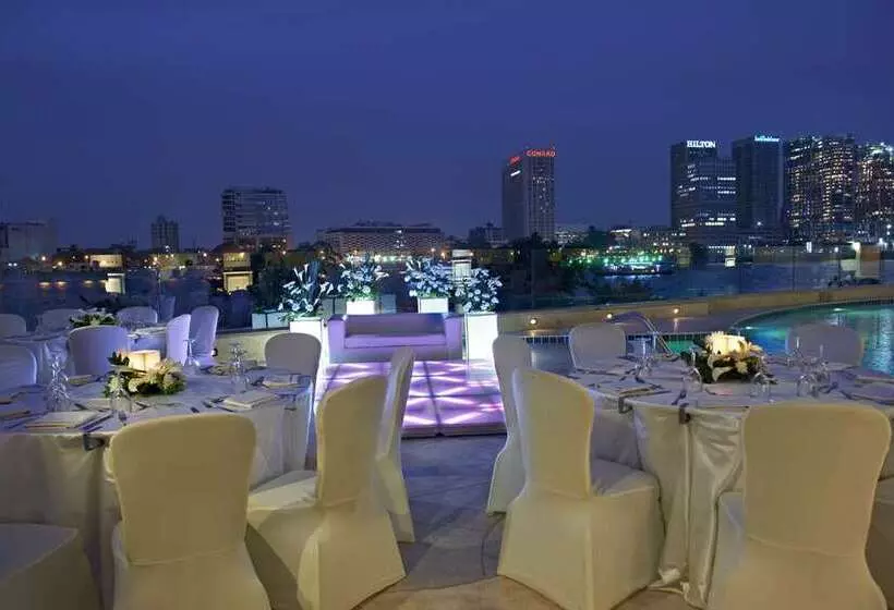 هتل Hilton Cairo Zamalek Residences