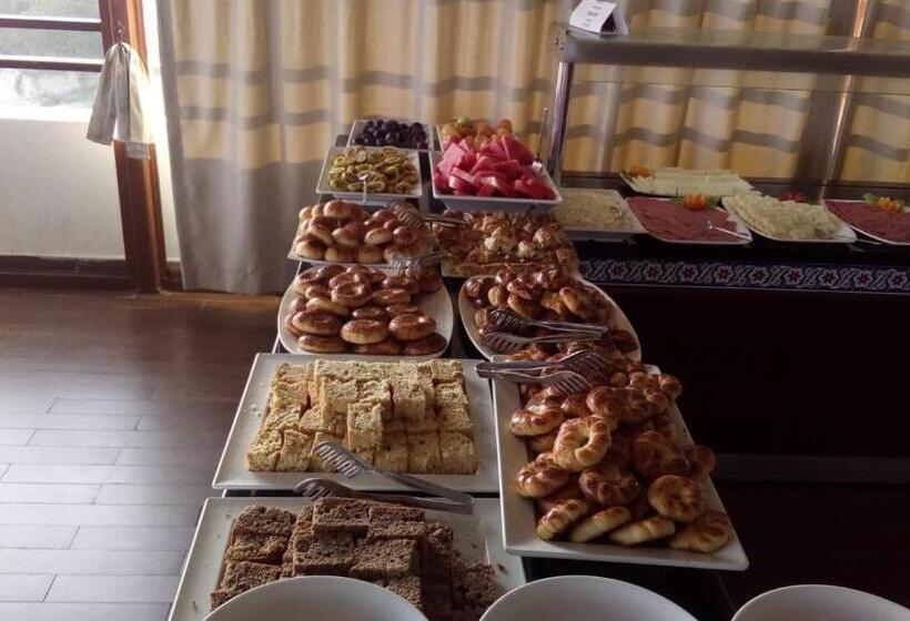 فندق Sunday Beach