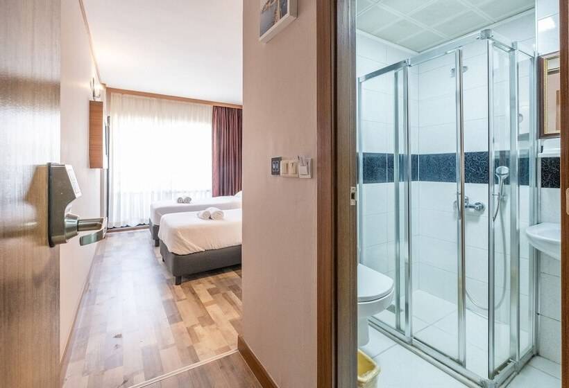 فندق Sunday Beach