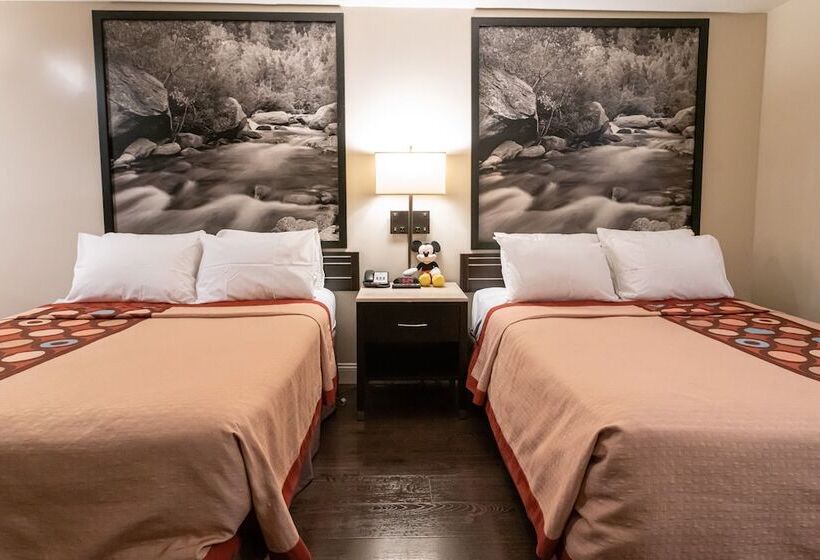 Мотель Super 8 By Wyndham Anaheim/disneyland Drive