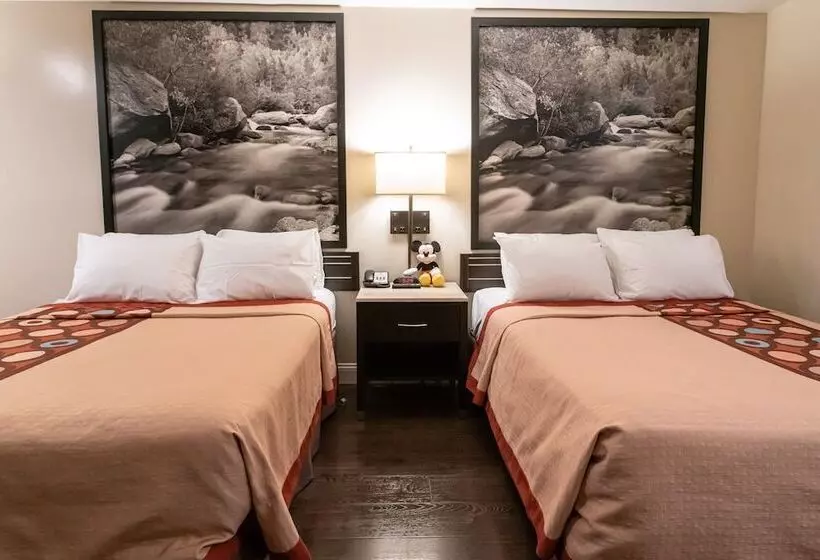 فندق على الطريق Super 8 By Wyndham Anaheim/disneyland Drive