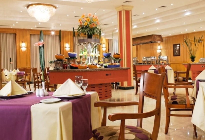 استراحتگاه Cairo Pyramids