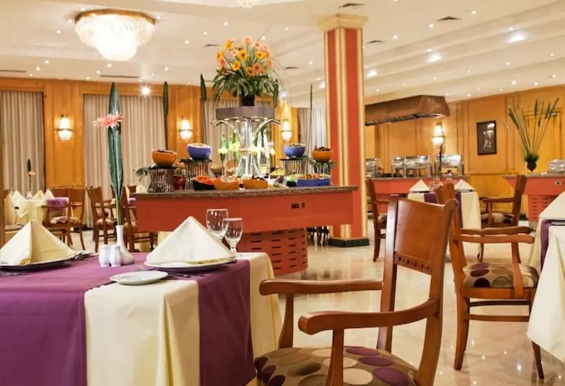 استراحتگاه Cairo Pyramids